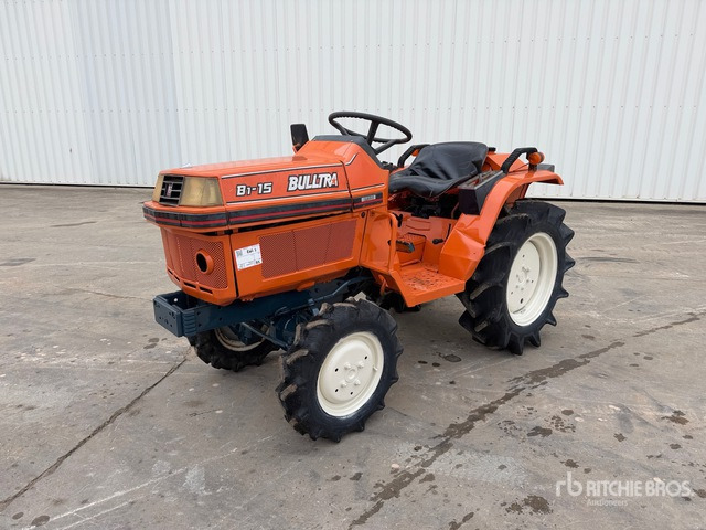 Kubota B1-150 Utility Tractor - جرار صغير: صورة 1 Kubota B1-150 Utility Tractor - جرار صغير: صورة 1