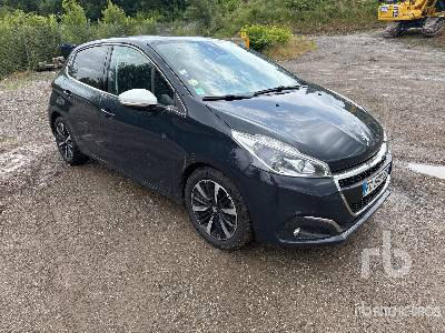 PEUGEOT 208 - سيارة: صورة 4 PEUGEOT 208 - سيارة: صورة 4