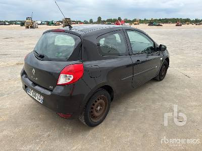 RENAULT CLIO Automobile - سيارة: صورة 3 RENAULT CLIO Automobile - سيارة: صورة 3