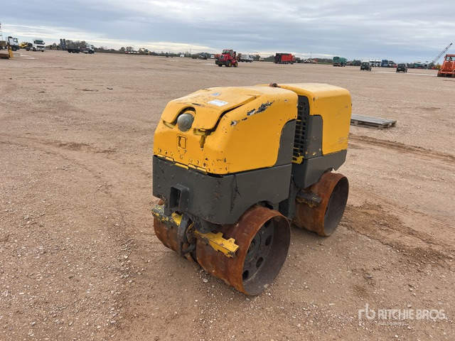 Wacker Neuson Walk Behind Roller - مدحلة صغيرة: صورة 3 Wacker Neuson Walk Behind Roller - مدحلة صغيرة: صورة 3