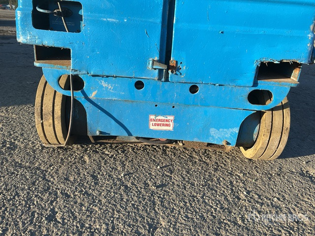 2005 Genie GR15 Vertical Mast Lift - الرأسي رفع الصاري: صورة 5 2005 Genie GR15 Vertical Mast Lift - الرأسي رفع الصاري: صورة 5