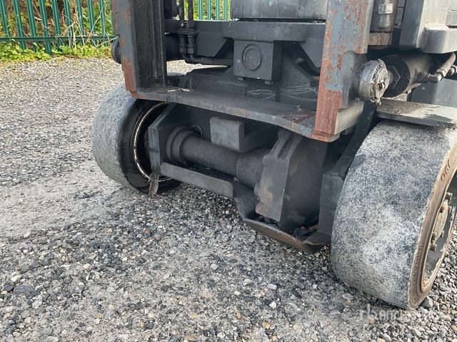 2006 Aislemaster 20SE 2006 Aislemaster 20SE Electric Forklift Electric Forklift - رافعة شوكية كهربائية: صورة 5 2006 Aislemaster 20SE 2006 Aislemaster 20SE Electric Forklift Electric Forklift - رافعة شوكية كهربائية: صورة 5