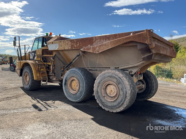 2011 Cat 735 6x6. Articulated Dump Truck - شاحنة قلاب مفصلية: صورة 3 2011 Cat 735 6x6. Articulated Dump Truck - شاحنة قلاب مفصلية: صورة 3