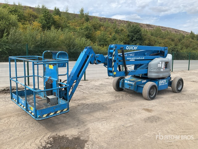 2011 Genie Z45/25J 2WD Hybrid Articulating Boom Lift - شاحنة ذراع مفصلي: صورة 1 2011 Genie Z45/25J 2WD Hybrid Articulating Boom Lift - شاحنة ذراع مفصلي: صورة 1