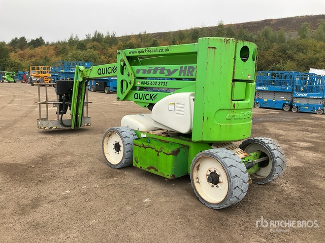 2013 Nifty HR15N 2WD Hybrid (Inoperable) Articulating Boom Lift - شاحنة ذراع مفصلي: صورة 3 2013 Nifty HR15N 2WD Hybrid (Inoperable) Articulating Boom Lift - شاحنة ذراع مفصلي: صورة 3