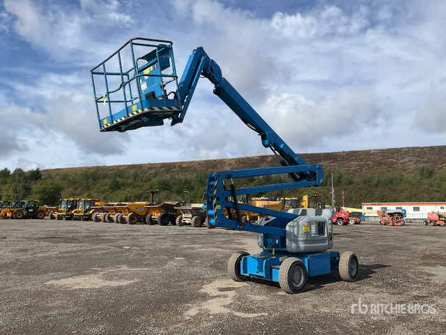 شاحنة ذراع مفصلي 2014 Genie Z45/25J 2WD Dual Fuel Articulating Boom Lift: صورة 1