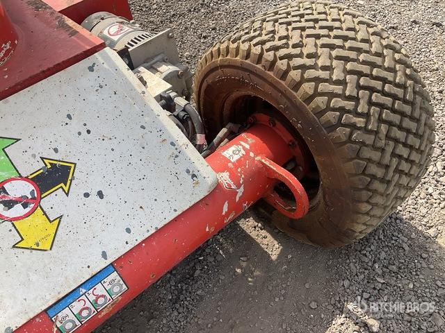 2014 Nifty-Lift HR12NDE 2WD Hybrid (Inoperable) Articulating Boom Lift - شاحنة ذراع مفصلي: صورة 5 2014 Nifty-Lift HR12NDE 2WD Hybrid (Inoperable) Articulating Boom Lift - شاحنة ذراع مفصلي: صورة 5