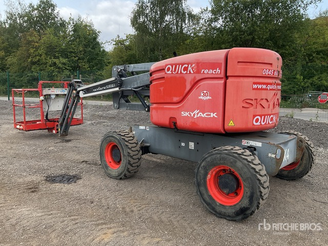 2015 Skyjack SJ51AJ 4WD Diesel Articulating Boom Lift - شاحنة ذراع مفصلي: صورة 3 2015 Skyjack SJ51AJ 4WD Diesel Articulating Boom Lift - شاحنة ذراع مفصلي: صورة 3