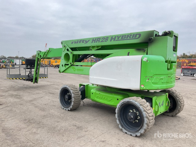 2016 Nifty-Lift HR28 2016 Nifty-Lift HR28 Articulating Boom Lift Articulating Boom Lift - شاحنة ذراع مفصلي: صورة 4 2016 Nifty-Lift HR28 2016 Nifty-Lift HR28 Articulating Boom Lift Articulating Boom Lift - شاحنة ذراع مفصلي: صورة 4