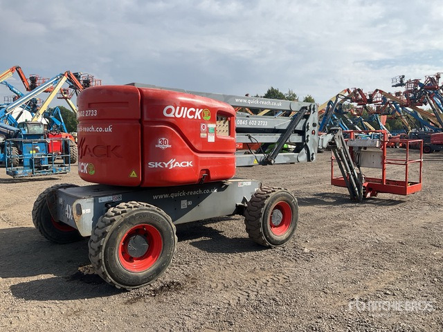 2016 Skyjack SJ51AJ 4WD Diesel Articulating Boom Lift - شاحنة ذراع مفصلي: صورة 3 2016 Skyjack SJ51AJ 4WD Diesel Articulating Boom Lift - شاحنة ذراع مفصلي: صورة 3