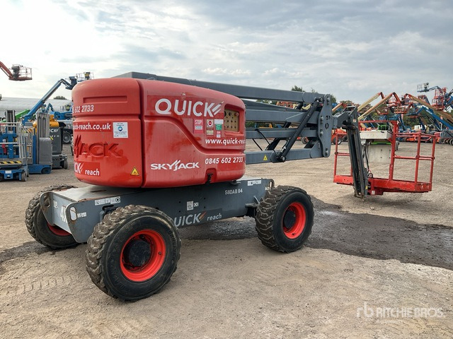 2016 Skyjack SJ51AJ 4WD Diesel Articulating Boom Lift - شاحنة ذراع مفصلي: صورة 3 2016 Skyjack SJ51AJ 4WD Diesel Articulating Boom Lift - شاحنة ذراع مفصلي: صورة 3