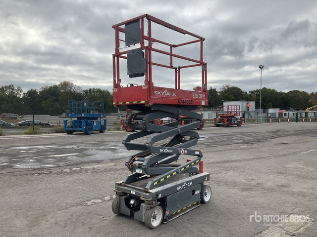 2016 Skyjack SJIII3219 Scissor Lift Scissor Lift - رافعة هيدروليكية مقصية: صورة 2 2016 Skyjack SJIII3219 Scissor Lift Scissor Lift - رافعة هيدروليكية مقصية: صورة 2