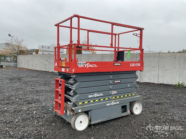 2019 Skyjack SJIII4740 2019 Skyjack SJ4740 Scissor Lift Scissor Lift - رافعة هيدروليكية مقصية: صورة 1 2019 Skyjack SJIII4740 2019 Skyjack SJ4740 Scissor Lift Scissor Lift - رافعة هيدروليكية مقصية: صورة 1