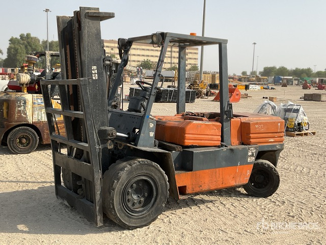 1995 Toyota 5FDA50 5 ton (Inoperable) Forklift - رافعة شوكية ديزل: صورة 2 1995 Toyota 5FDA50 5 ton (Inoperable) Forklift - رافعة شوكية ديزل: صورة 2