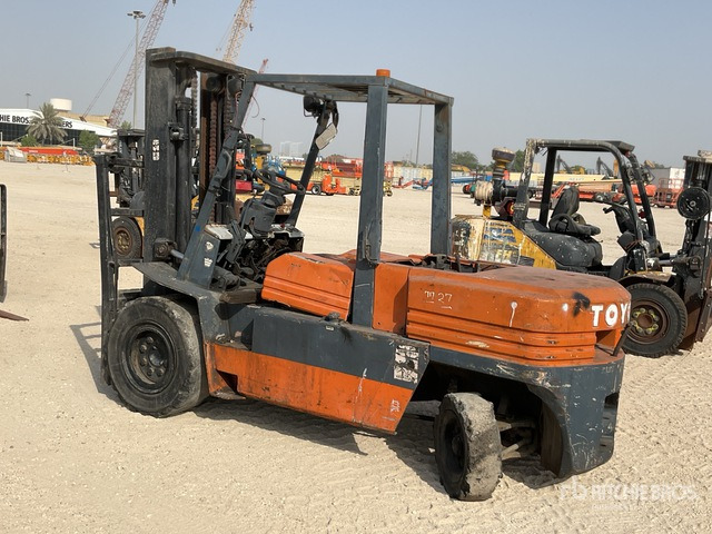 1995 Toyota 5FDA50 5 ton (Inoperable) Forklift - رافعة شوكية ديزل: صورة 4 1995 Toyota 5FDA50 5 ton (Inoperable) Forklift - رافعة شوكية ديزل: صورة 4