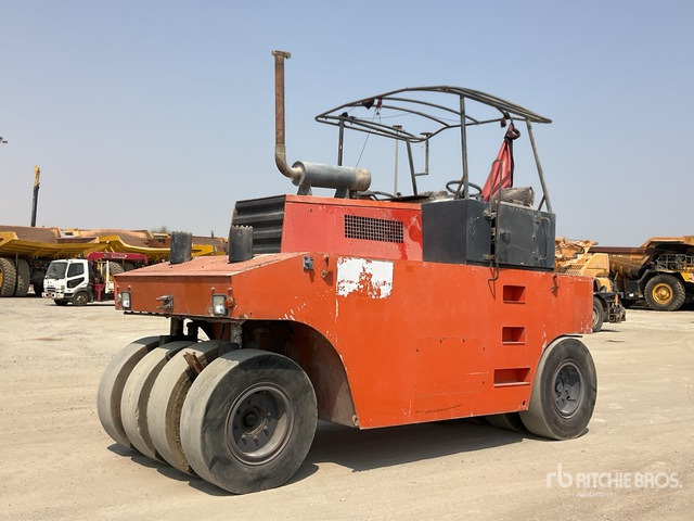 2001 Hamm GRW18 8 Wheel Pneumatic Roller - مدحلة هوائية: صورة 2 2001 Hamm GRW18 8 Wheel Pneumatic Roller - مدحلة هوائية: صورة 2