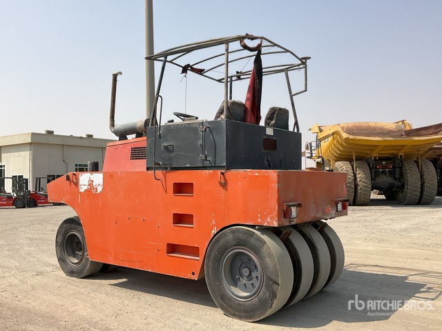 2001 Hamm GRW18 8 Wheel Pneumatic Roller - مدحلة هوائية: صورة 3 2001 Hamm GRW18 8 Wheel Pneumatic Roller - مدحلة هوائية: صورة 3