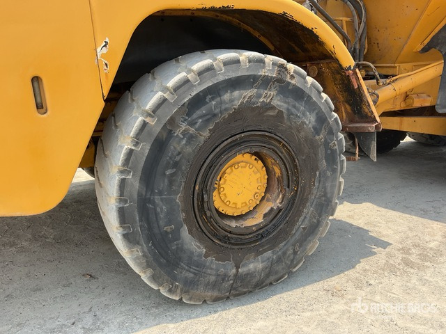 2003 Cat 740 - شاحنة قلاب مفصلية: صورة 5 2003 Cat 740 - شاحنة قلاب مفصلية: صورة 5