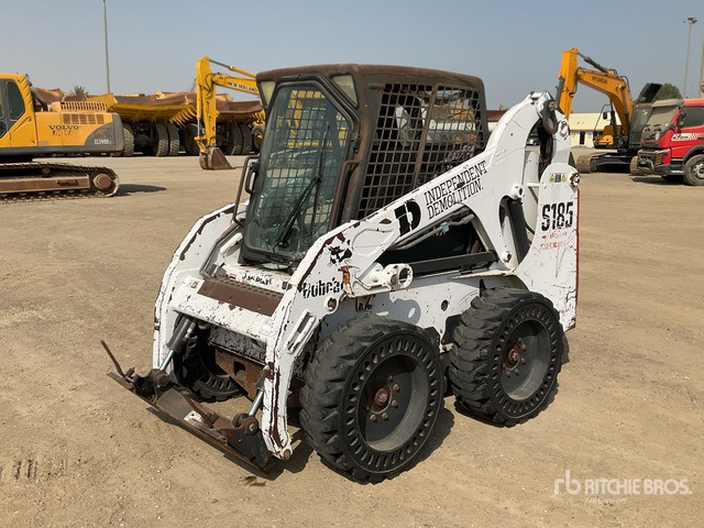 2004 Bobcat S185 - شيول صغير: صورة 1 2004 Bobcat S185 - شيول صغير: صورة 1