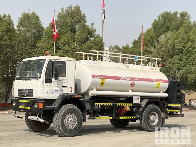 2005 MAN LE18.220 8000 L 4x4 Tanker Truck - شاحنة صهريج: صورة 1 2005 MAN LE18.220 8000 L 4x4 Tanker Truck - شاحنة صهريج: صورة 1