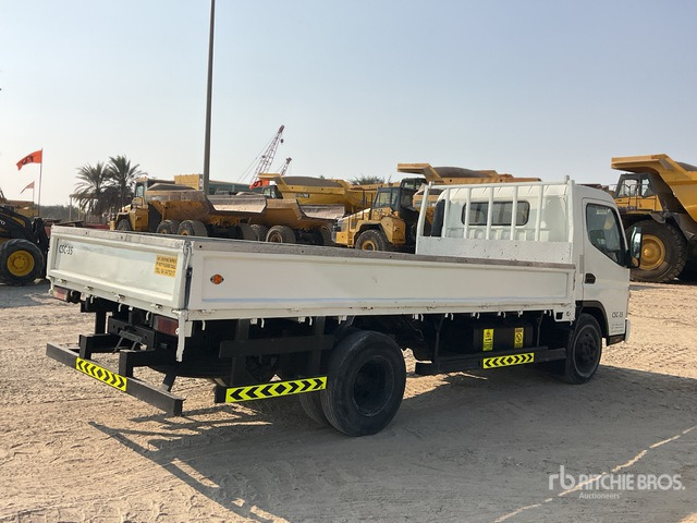 2006 Mitsubishi Canter 4x2 Flatbed Truck - شاحنات مسطحة: صورة 3 2006 Mitsubishi Canter 4x2 Flatbed Truck - شاحنات مسطحة: صورة 3