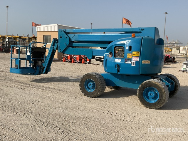 2007 JLG 450AJ 4WD Diesel Articulating Boom Lift - شاحنة ذراع مفصلي: صورة 4 2007 JLG 450AJ 4WD Diesel Articulating Boom Lift - شاحنة ذراع مفصلي: صورة 4