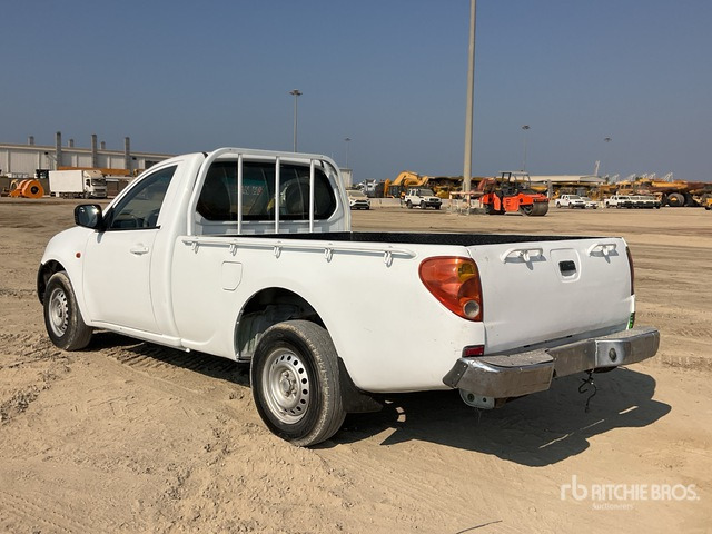 2007 Mitsubishi L200 4x2 Pickup - شاحنة البيك أب: صورة 2 2007 Mitsubishi L200 4x2 Pickup - شاحنة البيك أب: صورة 2