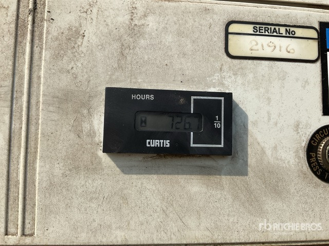 2007 Nifty-Lift 210SD 4WD Diesel Articulating Boom Lift - شاحنة ذراع مفصلي: صورة 4 2007 Nifty-Lift 210SD 4WD Diesel Articulating Boom Lift - شاحنة ذراع مفصلي: صورة 4