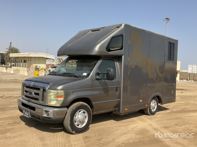 2008 Ford F-350 4x2 Horse Transporting Truck :Misc. Truck - شاحنة نقل خيل: صورة 2 2008 Ford F-350 4x2 Horse Transporting Truck :Misc. Truck - شاحنة نقل خيل: صورة 2