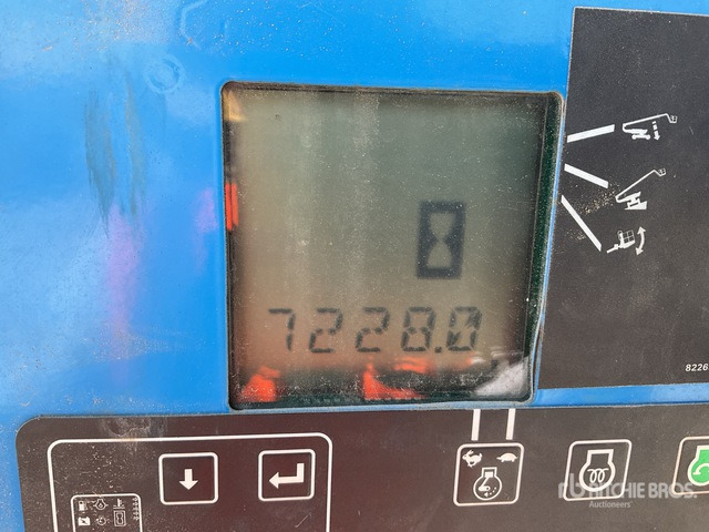 2008 Genie Z-135 4WD Diesel Articulating Boom Lift - شاحنة ذراع مفصلي: صورة 5 2008 Genie Z-135 4WD Diesel Articulating Boom Lift - شاحنة ذراع مفصلي: صورة 5