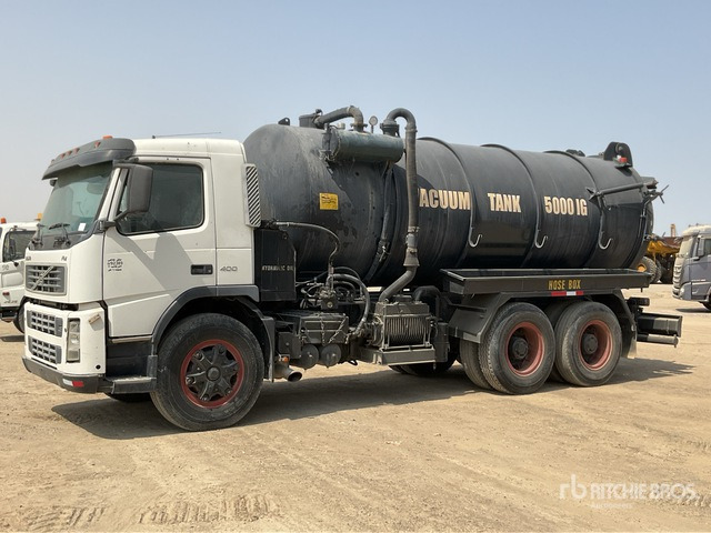 2008 Volvo FM400 6x4 20000 Liters Vacuum Tanker Truck - شاحنة الشفط: صورة 2 2008 Volvo FM400 6x4 20000 Liters Vacuum Tanker Truck - شاحنة الشفط: صورة 2