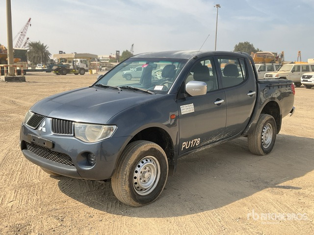 2009 Mitsubishi L200 4x4 Crew Cab Pickup - شاحنة البيك أب: صورة 1 2009 Mitsubishi L200 4x4 Crew Cab Pickup - شاحنة البيك أب: صورة 1