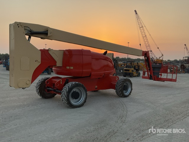 2010 JLG 800AJ 4WD Diesel Articulating Boom Lift - شاحنة ذراع مفصلي: صورة 5 2010 JLG 800AJ 4WD Diesel Articulating Boom Lift - شاحنة ذراع مفصلي: صورة 5