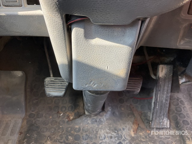 2010 Mitsubishi Canter 2011 Ferrari F550 A1 Knuckle Bo ... Flatbed Truck with Crane - شاحنات مسطحة, شاحنة كرين: صورة 4 2010 Mitsubishi Canter 2011 Ferrari F550 A1 Knuckle Bo ... Flatbed Truck with Crane - شاحنات مسطحة, شاحنة كرين: صورة 4