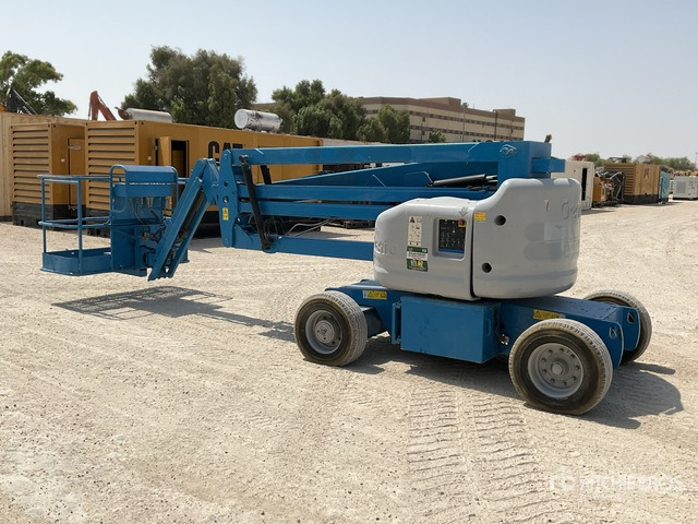 2012 Genie Z-45/25J 2WD Diesel Articulating Boom Lift - شاحنة ذراع مفصلي: صورة 3 2012 Genie Z-45/25J 2WD Diesel Articulating Boom Lift - شاحنة ذراع مفصلي: صورة 3