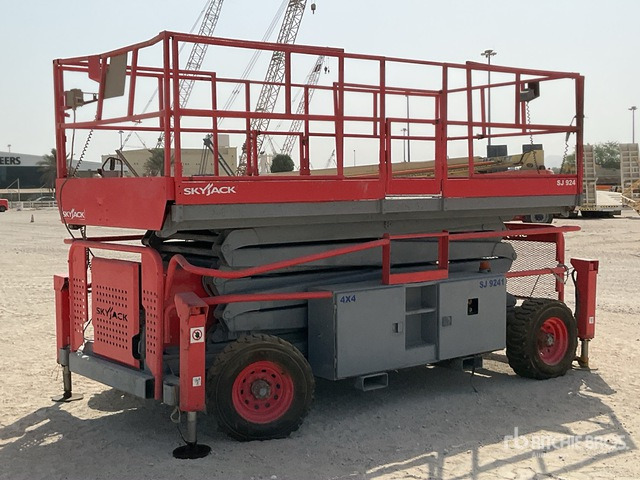2012 Skyjack SJ9241 4x4 Diesel Scissor Lift - رافعة هيدروليكية مقصية: صورة 1 2012 Skyjack SJ9241 4x4 Diesel Scissor Lift - رافعة هيدروليكية مقصية: صورة 1