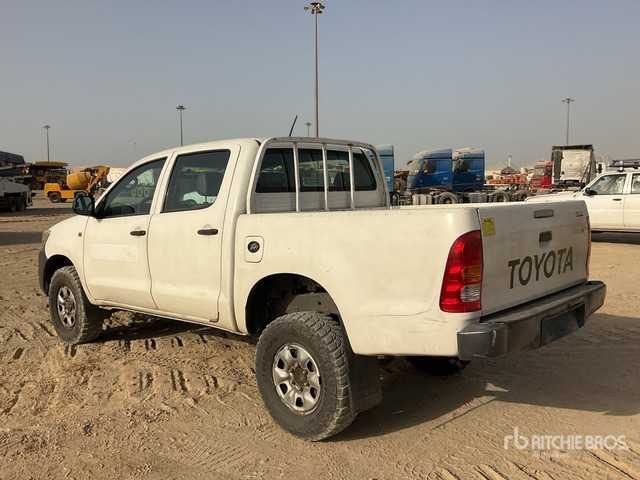 2012 Toyota Hilux 4x4 Crew Cab Pickup - شاحنة البيك أب: صورة 2 2012 Toyota Hilux 4x4 Crew Cab Pickup - شاحنة البيك أب: صورة 2