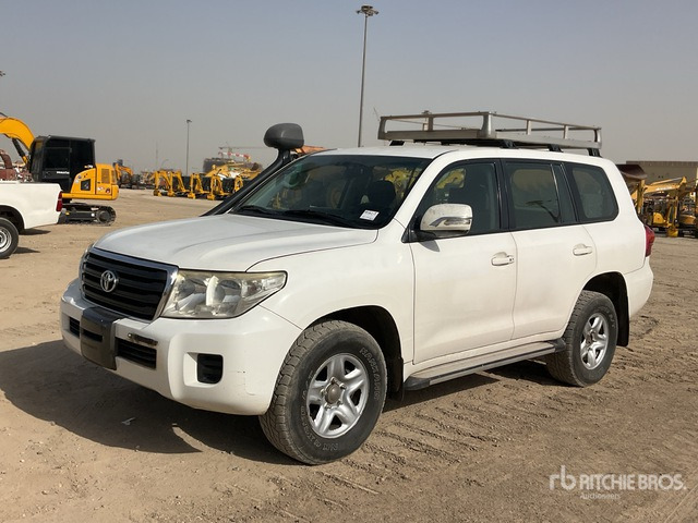 2012 Toyota Land Cruiser GX 200L 4x4 SUV - سيارة دفع رباعي: صورة 1 2012 Toyota Land Cruiser GX 200L 4x4 SUV - سيارة دفع رباعي: صورة 1