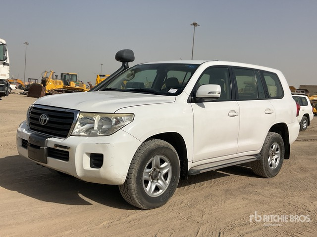 2012 Toyota Land Cruiser GX 200L 4x4 SUV - سيارة دفع رباعي: صورة 1 2012 Toyota Land Cruiser GX 200L 4x4 SUV - سيارة دفع رباعي: صورة 1