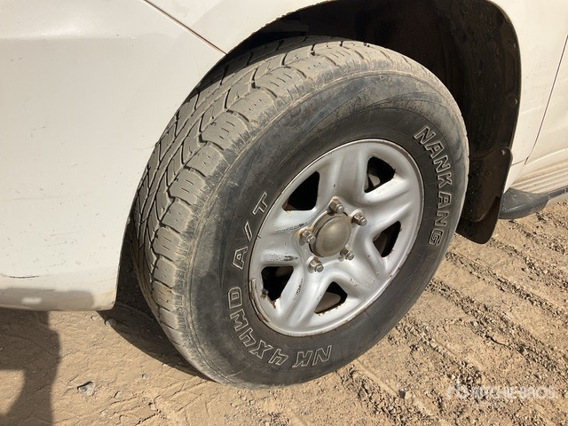 2012 Toyota Land Cruiser GX 200L 4x4 SUV - سيارة دفع رباعي: صورة 5 2012 Toyota Land Cruiser GX 200L 4x4 SUV - سيارة دفع رباعي: صورة 5