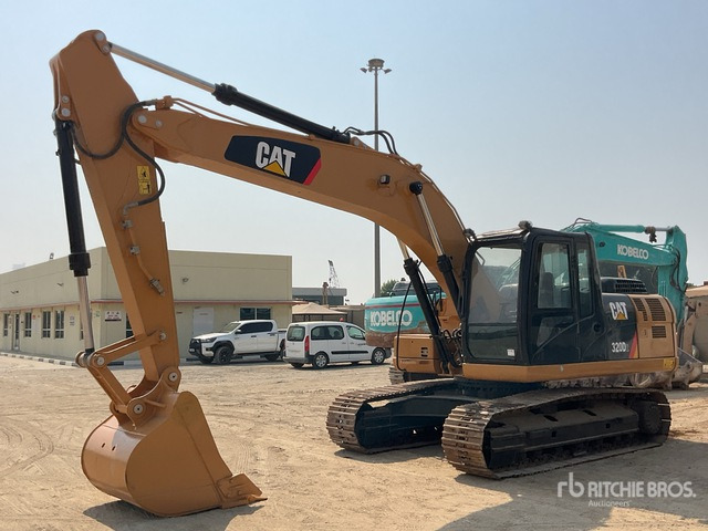2013 Cat 320D2 - حفار زحاف: صورة 1 2013 Cat 320D2 - حفار زحاف: صورة 1