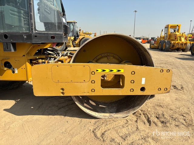 2013 Cat CS-533E Smooth Drum Compactor - مدحلة ضاغطة: صورة 4 2013 Cat CS-533E Smooth Drum Compactor - مدحلة ضاغطة: صورة 4