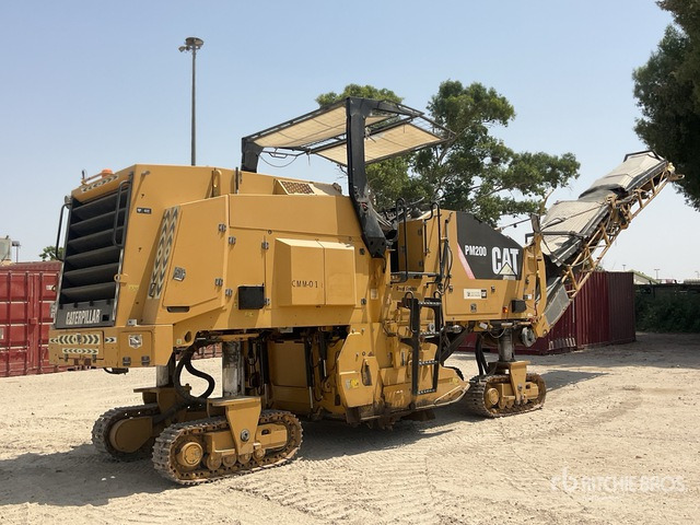 2014 Cat PM-200 Tracked Cold Planer - قشاطة أسفلت: صورة 3 2014 Cat PM-200 Tracked Cold Planer - قشاطة أسفلت: صورة 3