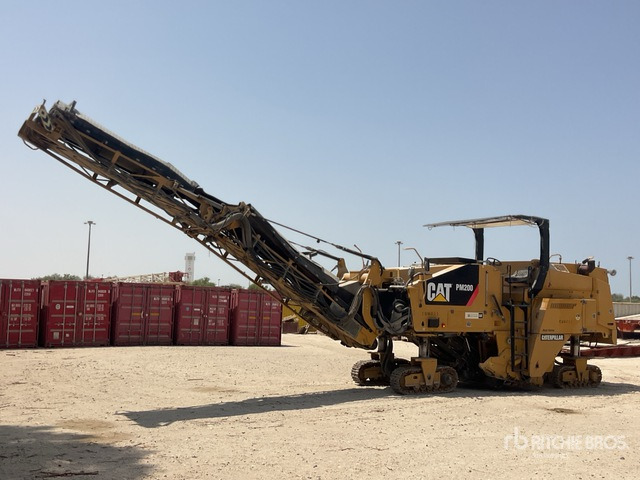 2014 Cat PM-200 Tracked Cold Planer - قشاطة أسفلت: صورة 2 2014 Cat PM-200 Tracked Cold Planer - قشاطة أسفلت: صورة 2