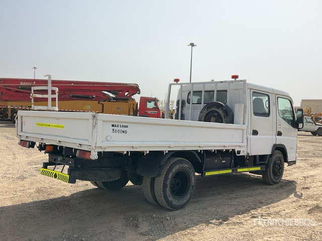 2014 Mitsubishi 4x2 Crew Cab Flatbed Truck - شاحنات مسطحة: صورة 4 2014 Mitsubishi 4x2 Crew Cab Flatbed Truck - شاحنات مسطحة: صورة 4