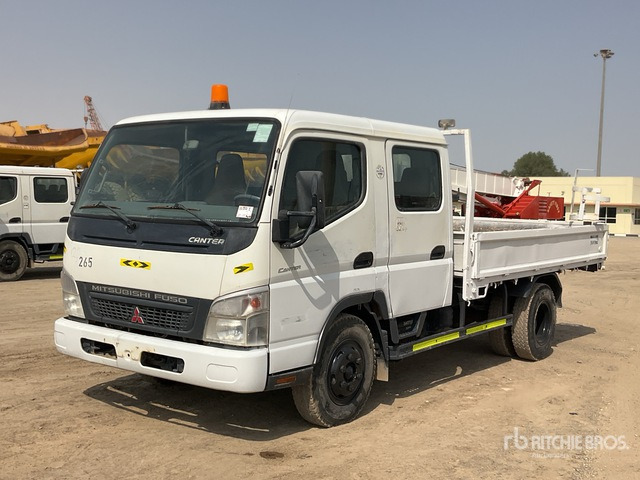 2014 Mitsubishi 4x2 Crew Cab Flatbed Truck - شاحنات مسطحة: صورة 2 2014 Mitsubishi 4x2 Crew Cab Flatbed Truck - شاحنات مسطحة: صورة 2