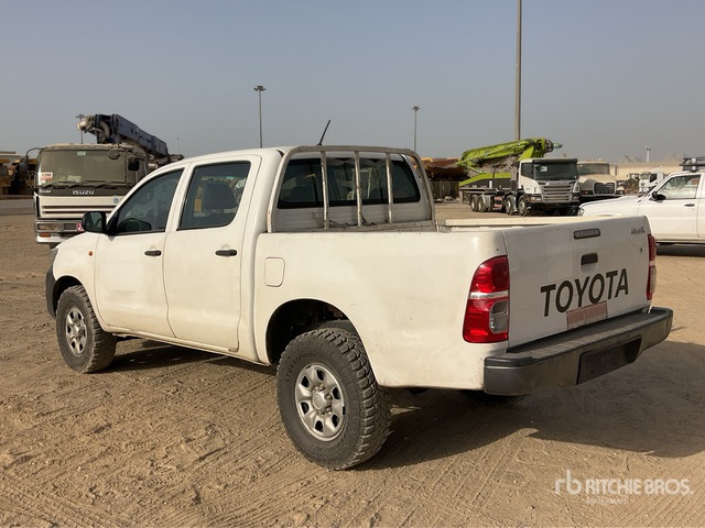2014 Toyota Hilux 4x4 Crew Cab Pickup - شاحنة البيك أب: صورة 2 2014 Toyota Hilux 4x4 Crew Cab Pickup - شاحنة البيك أب: صورة 2