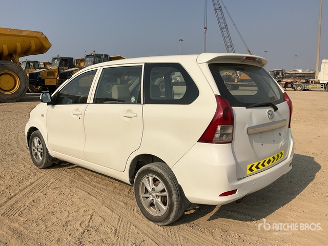 2015 Toyota Avanza Minivan - سيارة: صورة 2 2015 Toyota Avanza Minivan - سيارة: صورة 2