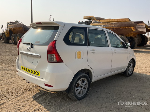 2015 Toyota Avanza Minivan - سيارة: صورة 3 2015 Toyota Avanza Minivan - سيارة: صورة 3