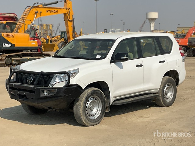 2015 Toyota Prado TX 150L 4x4 SUV - سيارة دفع رباعي: صورة 2 2015 Toyota Prado TX 150L 4x4 SUV - سيارة دفع رباعي: صورة 2